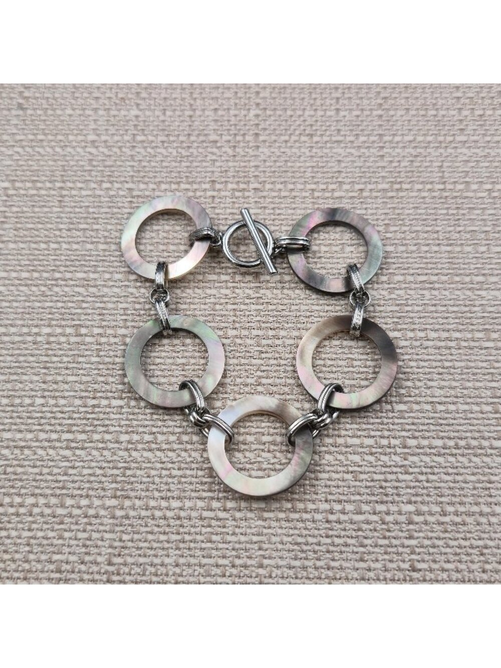7 Inch Vintage Mother of Pearl Round O-Ring Link Statement Bracelet A7641